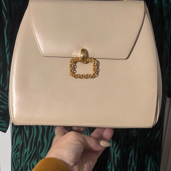 Paloma Picasso vintage Dead stock gold plated cream leathered shoulder bag - Picture 7 of 16